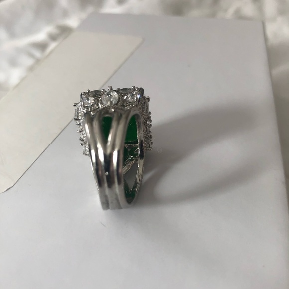 🦚Elegant 925 Silver Ring Green & Clear Stone Sz 9.5🦚 - Picture 13 of 15